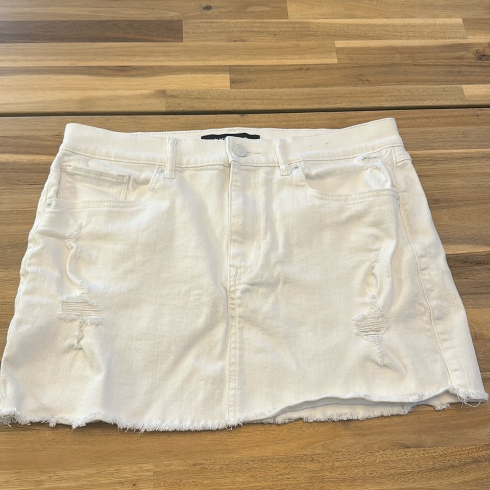Express Women’s Straight Mini Mid Rise Stretch White Skirt - Size 10